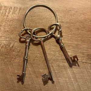 Shabby Chic Decorative Metal Key Ring
